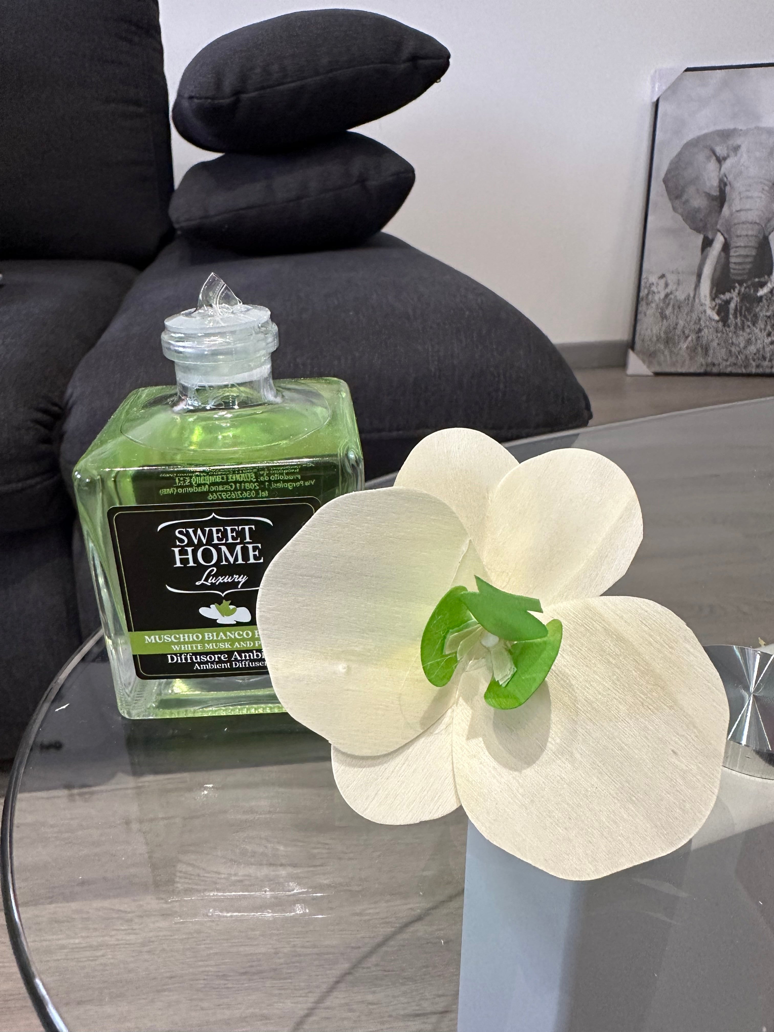 Diffusore Ambiente 150ml con Fiore – 5 Fragranze Eleganti per Ogni Casa