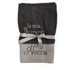 Coppia Asciugamani La mia Super Nonna – 100% Cotone da 400 gr/mq - | SOLO PER TE ITALIA
